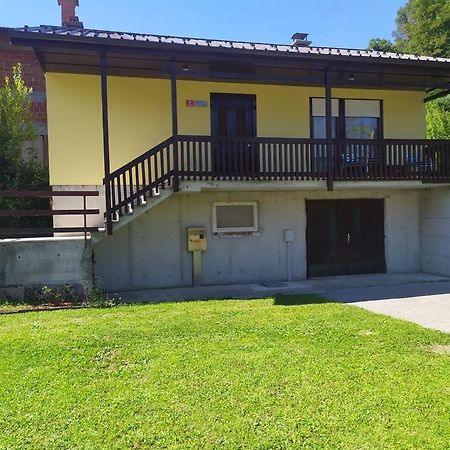 Villa Hisa Belin Podbela Exterior foto